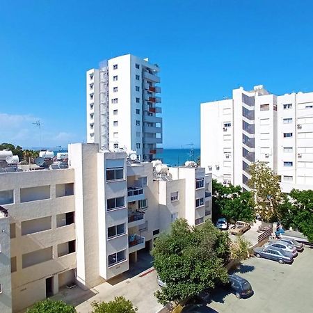 5 Min To The Beach Holiday Shared Apartment Incl Netflix - Private Room In 3 Bdr Apt Larnaca Extérieur photo
